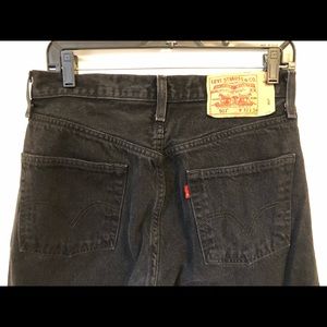 501 Levis. Button Fly. 32/34. Black.